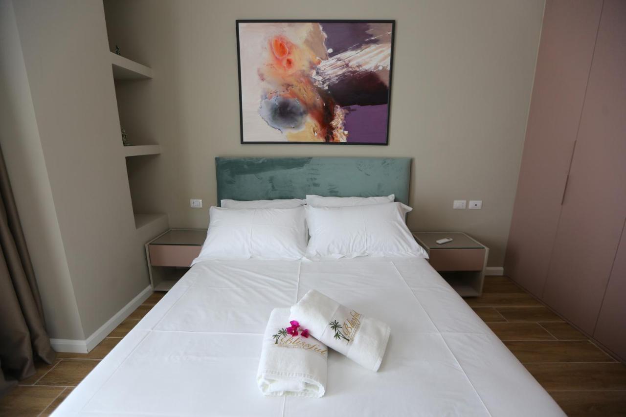 Blissful Apartments ซารานเดอ ภายนอก รูปภาพ